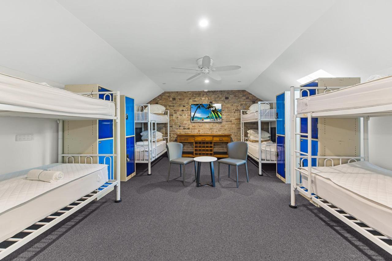 Hostel London Plane Backpackers Sydney Exterior foto