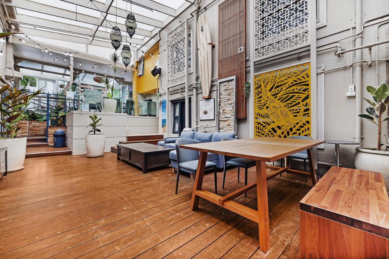 Hostel London Plane Backpackers Sydney Exterior foto