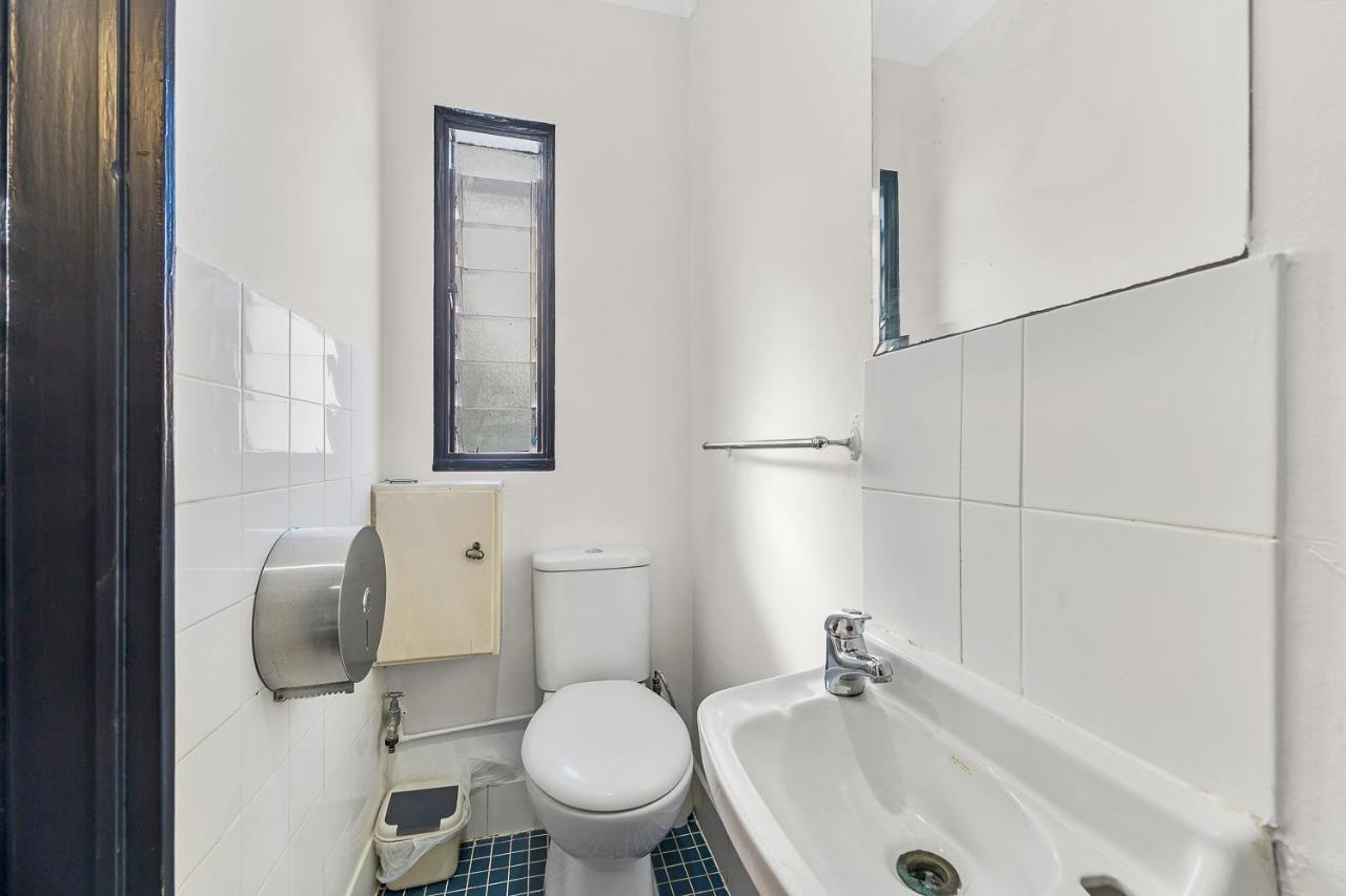 Hostel London Plane Backpackers Sydney Exterior foto