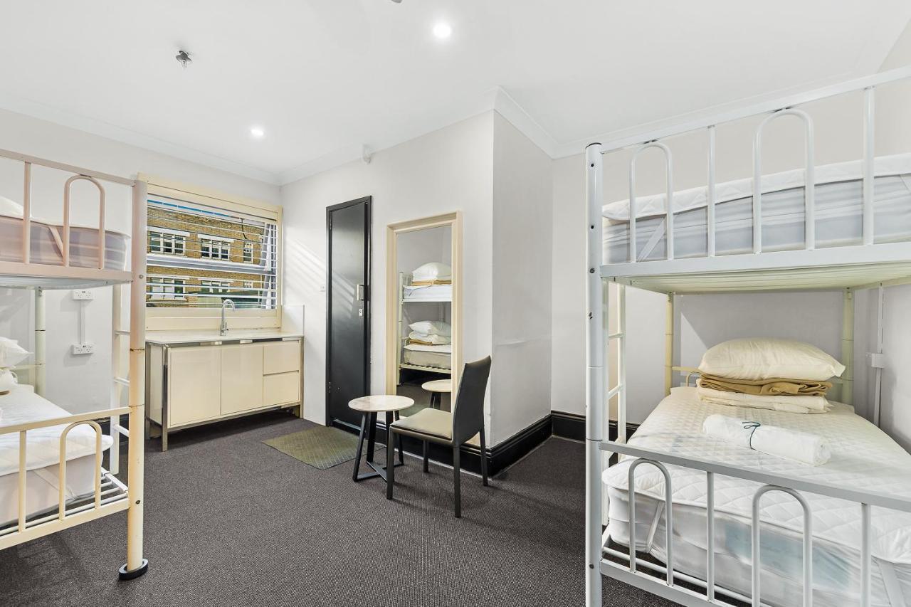 Hostel London Plane Backpackers Sydney Exterior foto