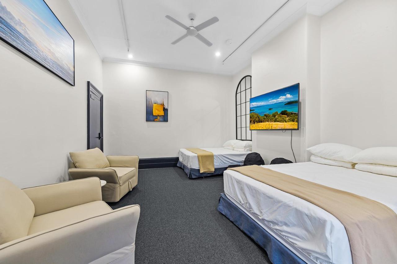 Hostel London Plane Backpackers Sydney Exterior foto